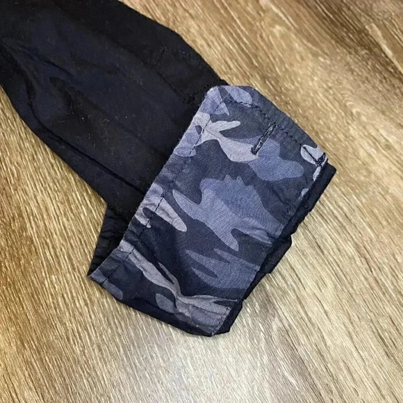 Mens Black Button Up Shirt - M - Picture 4 of 7